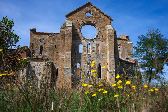L'Abbazzia di San Calgano, Chiusdino (SI), Toscana