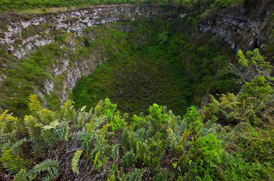 Los Gemelos, Isla Santa Cruz, Islas Galapagos, Ecuador
