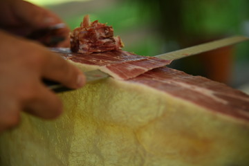  sliced ​​iberico ham image
