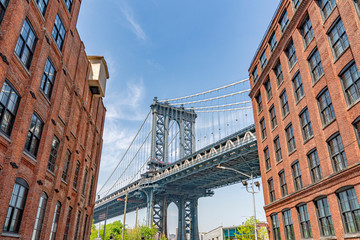manhattan bridge view from dumbo