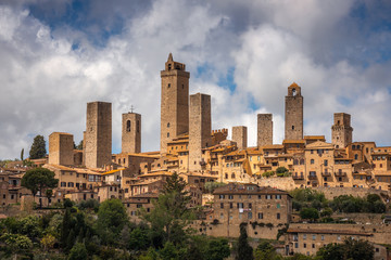 Fototapeta na wymiar San Gimignano is a small medieval hill town in Tuscany, Italy