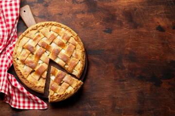 Traditional apple pie