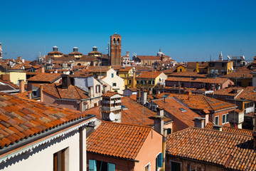 Fototapeta na wymiar View of the Venice city rooftops in a sunny day