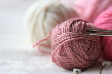 Fototapeta na wymiar knitting - threads and knitting needles