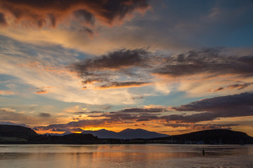 Naklejka premium Sunset on the Bay, Oban, Scotlane
