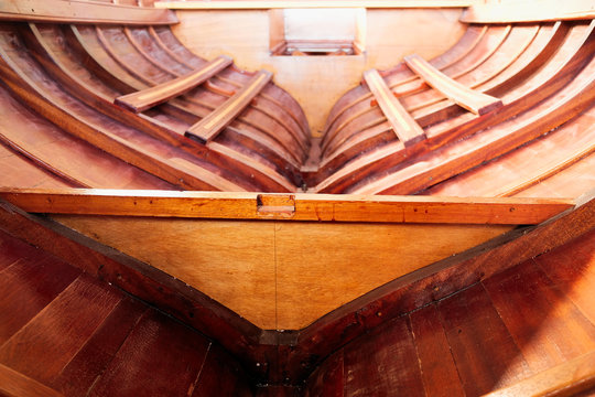 Small wooden boat construction details - bilge and floors seen from bow.