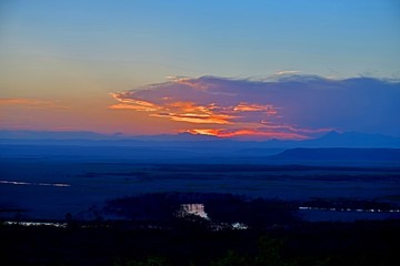 釧路湿原に沈む夕日の情景＠北海道