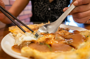Taiwanese snack of oyster omelet
