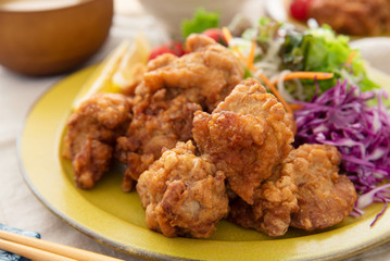 鶏の唐揚げ