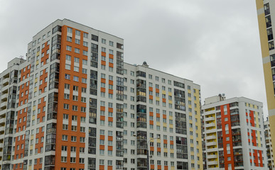 Fototapeta na wymiar New multi-storey residential buildings outside the city.