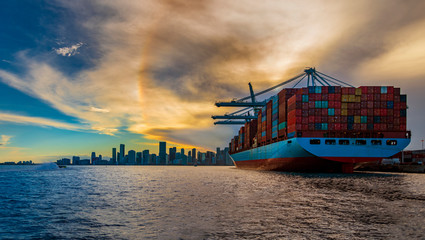 Freight Cargo ship Miami City leaving Downtown district