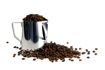 Fototapeta na wymiar coffee beans in a jug isolate on white background.