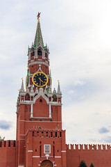 Fototapeta na wymiar Spasskaya tower of Kremlin on Red Square in Moscow, Russia