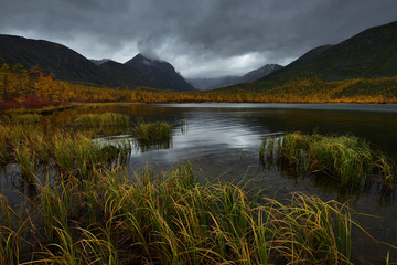 Obraz premium lake and mountains