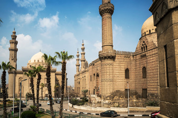 Obraz premium Twin mosques of Sultan Hassan and Ar Rifai in the historic old Cairo, Egypt