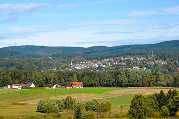 Blick auf Fichtelberg im Fichtelgebirge im Herbst