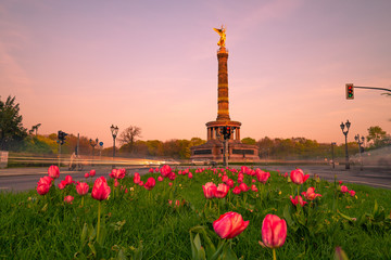 Siegess&auml;ule im Fr&uuml;hling