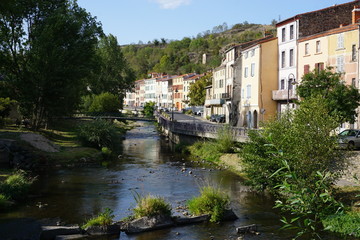 Fototapeta na wymiar old stone village by the river in France