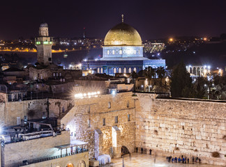 Fototapeta na wymiar Western Wall and Dome of the Rock in Jerusalem, Israel