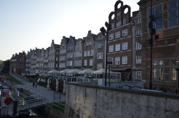 Żuraw nad Motławą , Motława Gdańsk , Domy nad Motławą ,Stare miasto Gdańsk , starówka Gdańsk , Gdańsk , architektura Gdańsk , architektura, house of god, wieza, budowa, europa, zamek, stary, katedra,  © Szymon