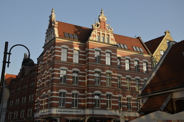 Żuraw nad Motławą , Motława Gdańsk , Domy nad Motławą ,Stare miasto Gdańsk , starówka Gdańsk , Gdańsk , architektura Gdańsk , architektura, house of god, wieza, budowa, europa, zamek, stary, katedra,  © Szymon