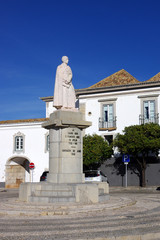 Statue d'évêque Francisco Gomes, Faro, Portugal
