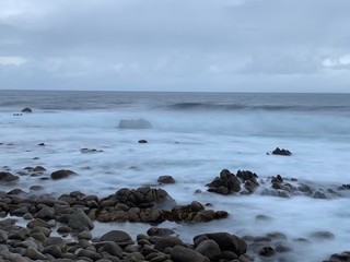 Obraz premium waves on the beach