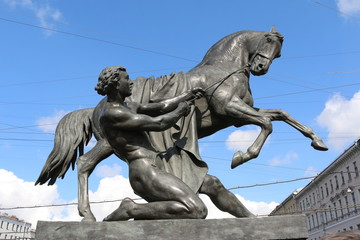 Obraz premium Sculpture from Anichkov Bridge in St. Petersburg.