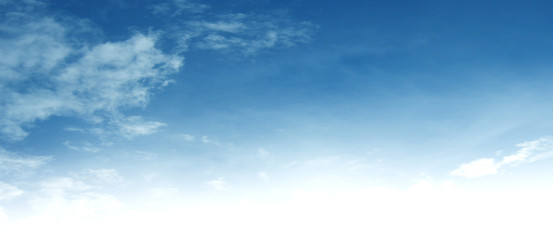 Fototapeta na wymiar Empty white cloud on blue sky