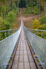 Hängeseilbrücke über dem Bärental in der Hohen Schrecke