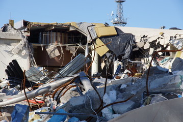 ruiny ,nalot ,bomba , wyburzanie domów , rozbiórka budynków , huragan , gruzowisko , po nalocie bombowym , trzęsienie ziemi