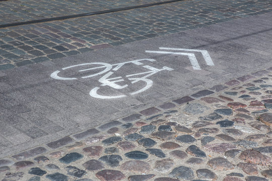 Bicycle road markings