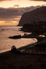Obraz premium Contrasty sunset in a beach - Madeira, Portugal