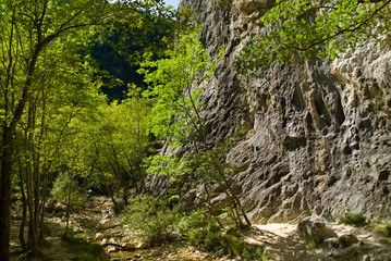 Vista dal sentiero 208 dal villaggio di Baciardi all'eremo di Morimondo