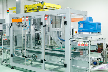 Close up crate forming machine
