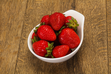 Sweet strawberry in the bowl