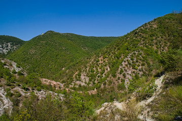 Vista dal sentiero 208 dal villaggio di Baciardi all'eremo di Morimondo