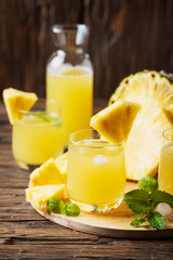 Obraz na płótnie Canvas Fresh summer pineapple juice