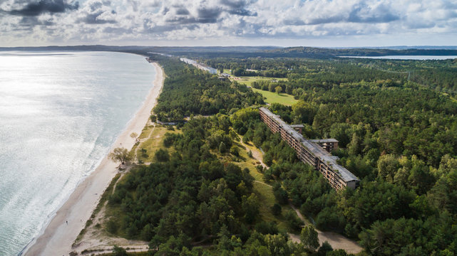 Prora &ndash; gigantyczny historyczny nazistowski ośrodek wypoczynkowy nad Bałtykiem na wyspie Rugia
