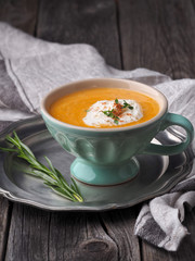 Jerusalem artichoke cream soup