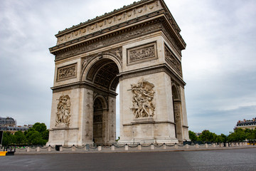 Fototapeta na wymiar Arc De Triumphe in Paris