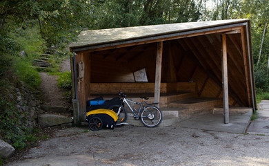 Fototapeta premium Shelter i Vang Granitbrud, bike 