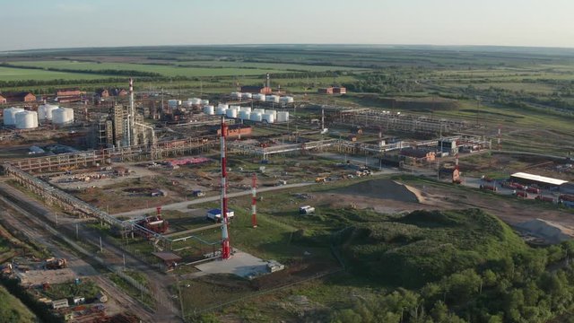 Oil refinery construction