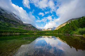 Fototapeta na wymiar Morning view of the Redrock Lake with reflection