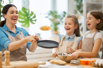 family are preparing bakery together