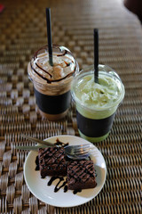 Iced coffee ice tree and chocolate cake.