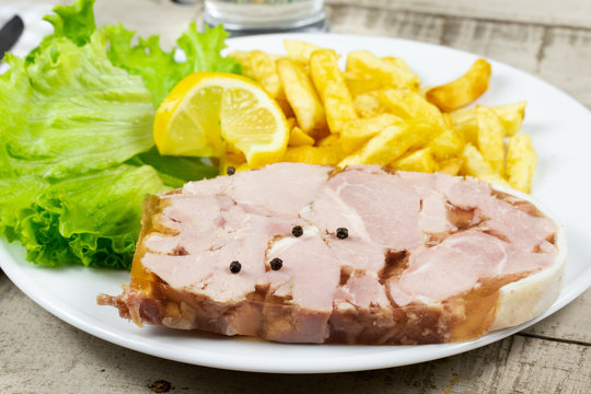 petit sal&eacute; et frites