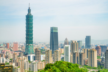 Fototapeta na wymiar Amazing view of Taipei from top of mountain, Taiwan