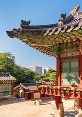 Obraz premium Awesome view of colorful buildings at Changdeokgung Palace