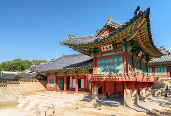 Obraz premium Awesome colorful building of Changdeokgung Palace in Seoul
